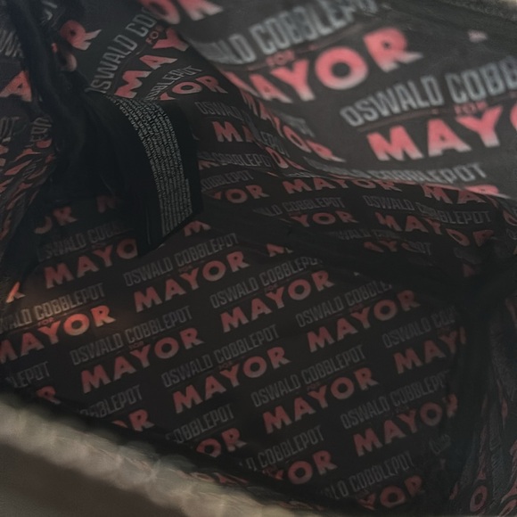 RARE Loungefly Batman Returns Penguin Mini Backpack (LE) NWT - Picture 9 of 9